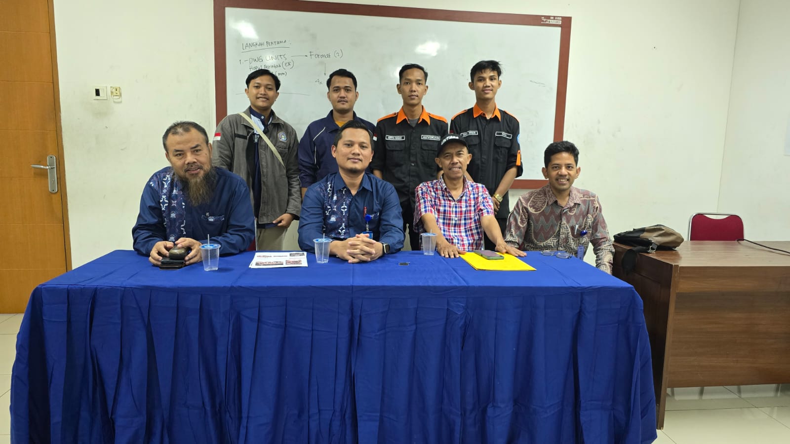 Wakil Rektor II UPB Tanggapi Mahasiswa Demo Protes Lomba Senyum Gibran: Narasi Menyesatkan Wakil Rektor II UPB Tanggapi Mahasiswa Demo Protes Lomba Senyum Gibran: Narasi Menyesatkan