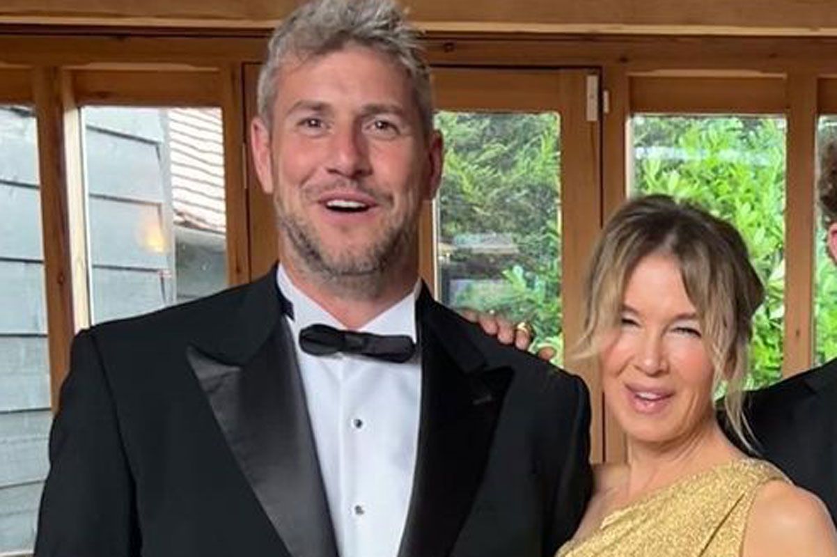 Ant Anstead Berbagi Pesan Manis untuk Pacarnya Renée Zellweger Saat Dia Mengunjunginya di Inggris Ant Anstead Berbagi Pesan Manis untuk Pacarnya Renée Zellweger Saat Dia Mengunjunginya di Inggris