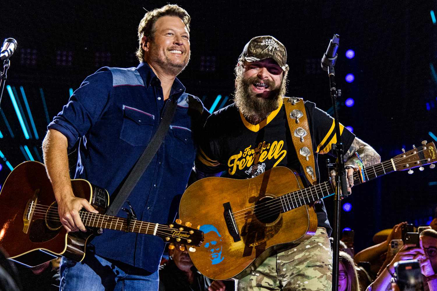 Pasca Malone, Blake Shelton Debut ‘Someone Pour Me a Drink’ di Nashville Pasca Malone, Blake Shelton Debut ‘Someone Pour Me a Drink’ di Nashville