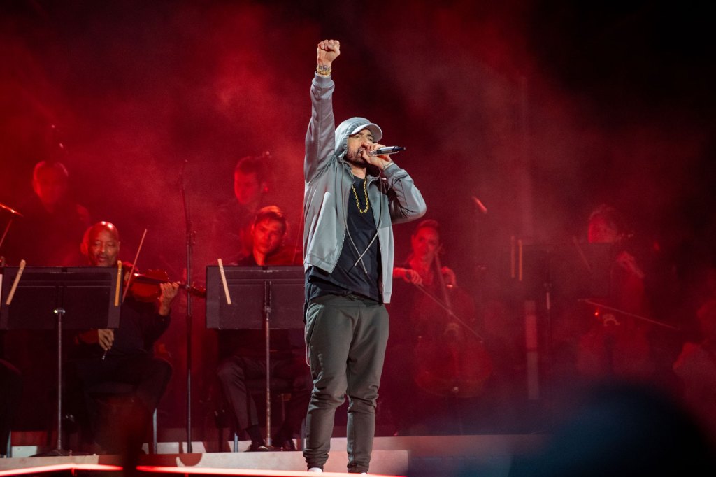 Eminem, Taylor Swift Pimpin Tangga Lagu Inggris Eminem, Taylor Swift Pimpin Tangga Lagu Inggris