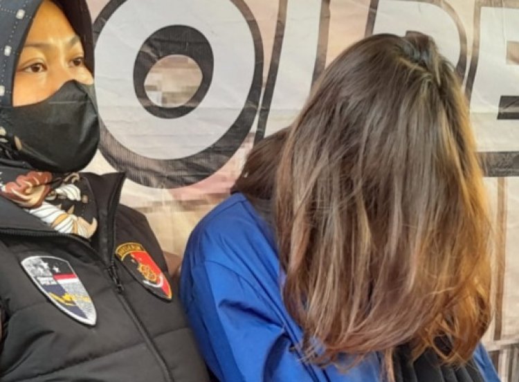 Diduga Karena Promosikan Judi Online, Selebgram Bogor Ditangkap Polisi Diduga Karena Promosikan Judi Online, Selebgram Bogor Ditangkap Polisi