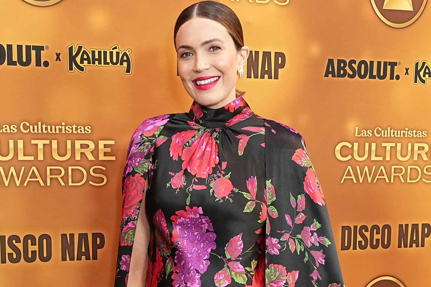 Mandy Moore sedang mengandung bayi ketiganya Mandy Moore sedang mengandung bayi ketiganya