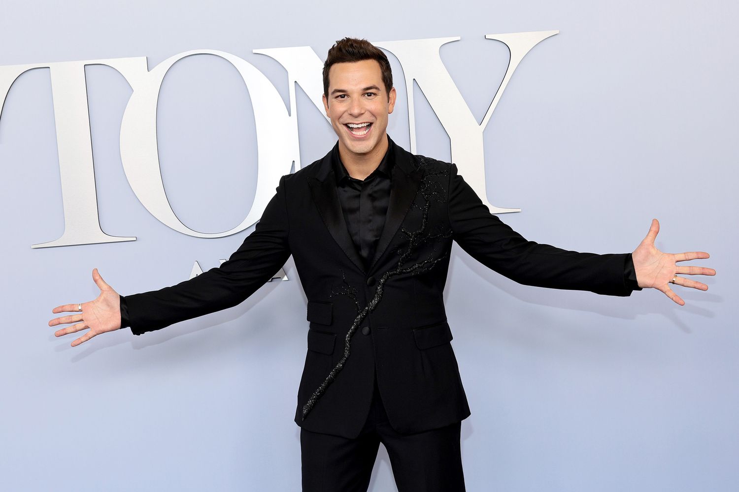 Skylar Astin Menyampaikan Pemeran Pitch Highest Skylar Astin Menyampaikan Pemeran Pitch Highest