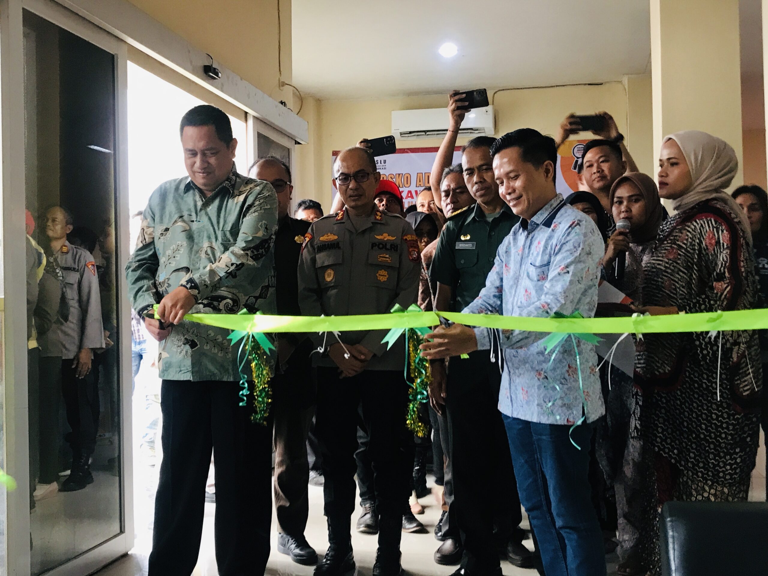 Mantap! Bawaslu Jabar Resmi Melaunching Pojok Pengawasan dan Posko Kawal Hak Pilih Mantap! Bawaslu Jabar Resmi Melaunching Pojok Pengawasan dan Posko Kawal Hak Pilih