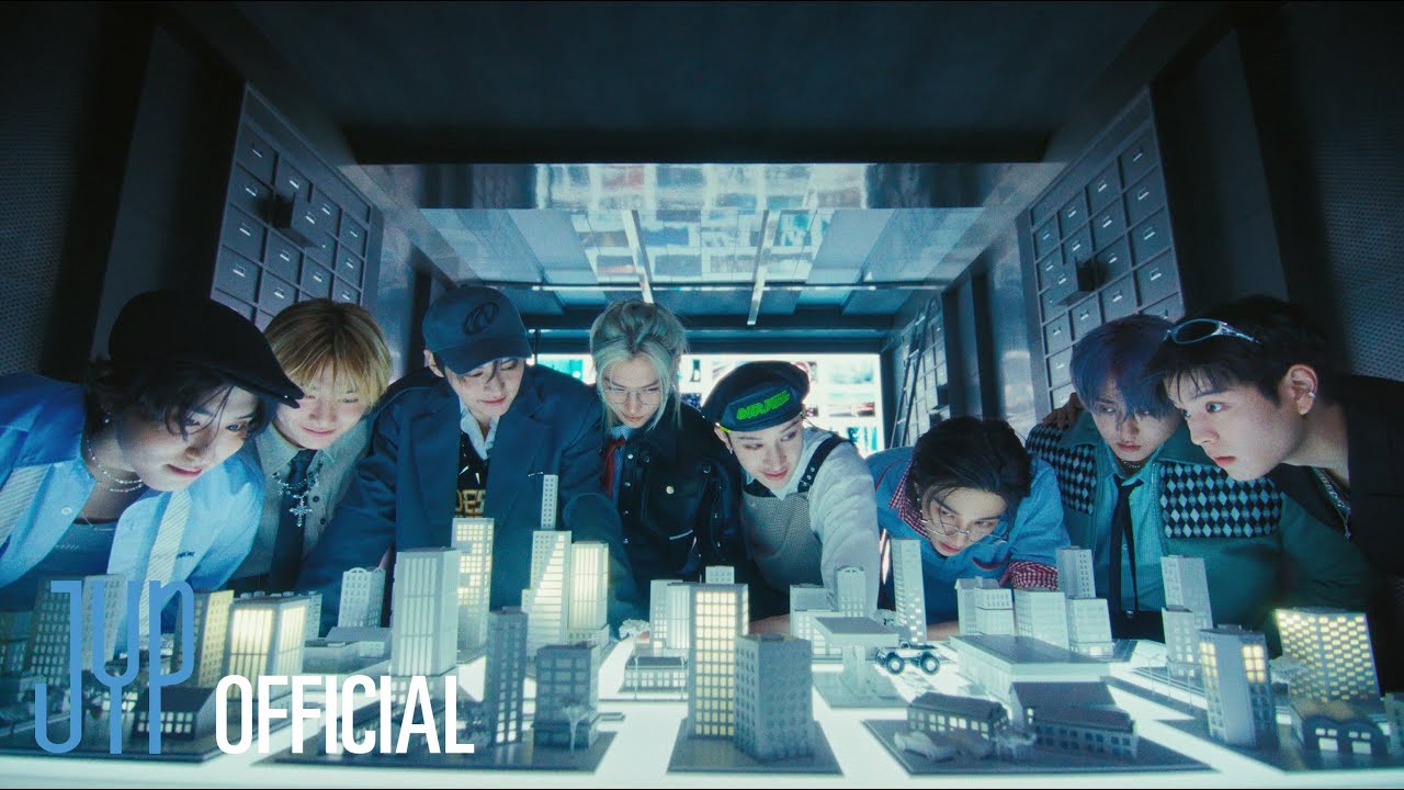 Merayakan Kesuksesan: ‘ATE’ Stray Kids Debut di No. 1 di Billboard 200! Merayakan Kesuksesan: ‘ATE’ Stray Kids Debut di No. 1 di Billboard 200!