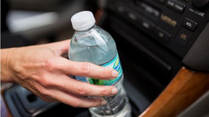 BPOM Sebut Hoax Warna Tutup Botol Air dalam Kemasan BPOM Sebut Hoax Warna Tutup Botol Air dalam Kemasan