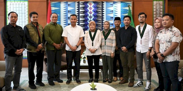 Badko HMI Jabar ‘Ngadep’ ke Penjabat Gubernur Jabar, Ini yang Dibahas! Badko HMI Jabar ‘Ngadep’ ke Penjabat Gubernur Jabar, Ini yang Dibahas!