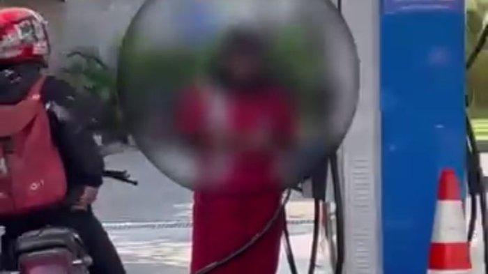 Viral! Pegawai SPBU di Lamongan Bentak Konsumen Viral! Pegawai SPBU di Lamongan Bentak Konsumen