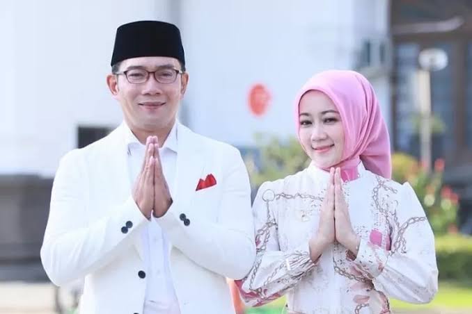 Akun Instagram Ridwan Kamil Diretas: Peretas Minta Tanggung Jawab Jangan Lari, Lisa Mariana? Akun Instagram Ridwan Kamil Diretas: Peretas Minta Tanggung Jawab Jangan Lari, Lisa Mariana?