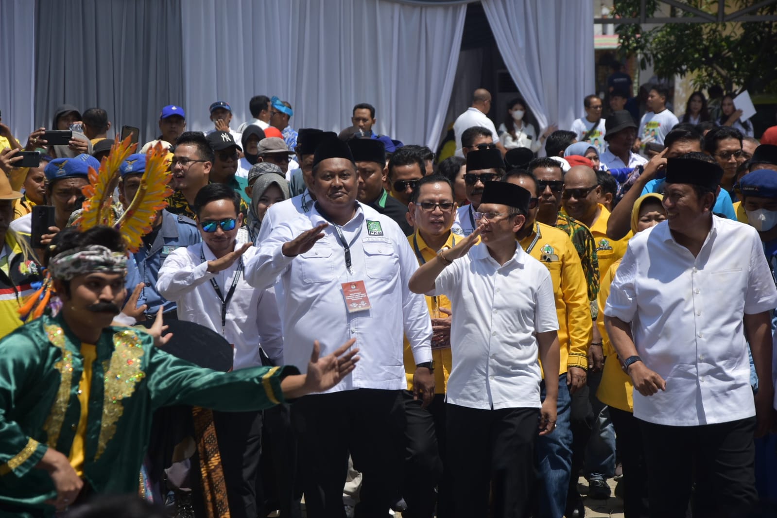 Wih! Dukungan Masyarakat Terus Mengalir untuk Memenangkan Dani-Romli di Pilkada 2024 Kabupaten Bekasi Wih! Dukungan Masyarakat Terus Mengalir untuk Memenangkan Dani-Romli di Pilkada 2024 Kabupaten Bekasi