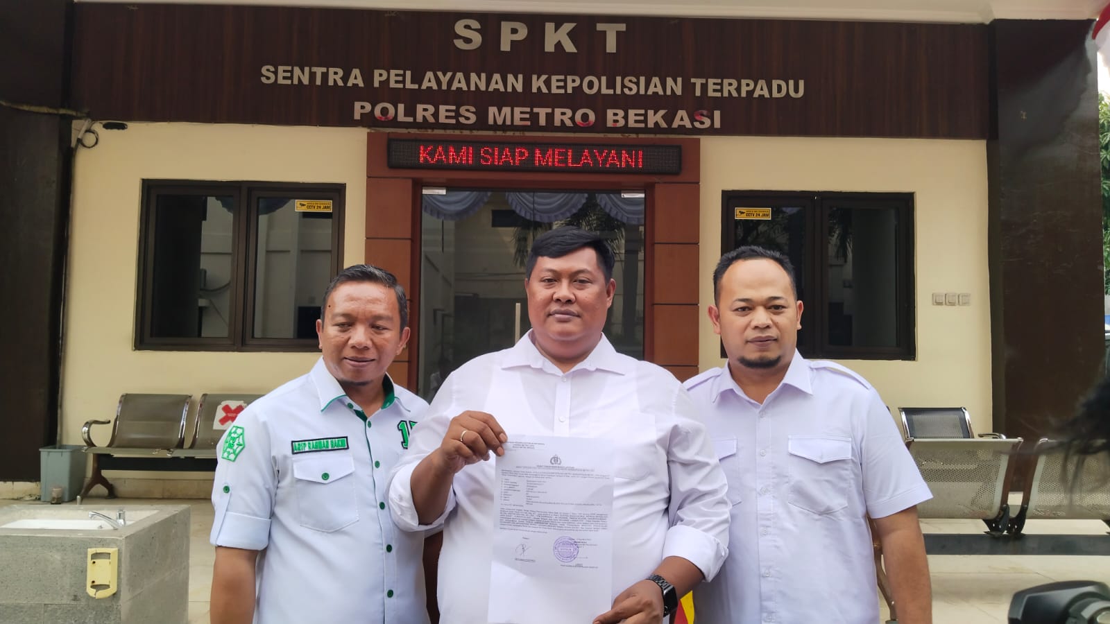 Serentak! Giliran DPC PKB Kabupaten Bekasi Laporkan Lukman Edy ke Polisi Serentak! Giliran DPC PKB Kabupaten Bekasi Laporkan Lukman Edy ke Polisi