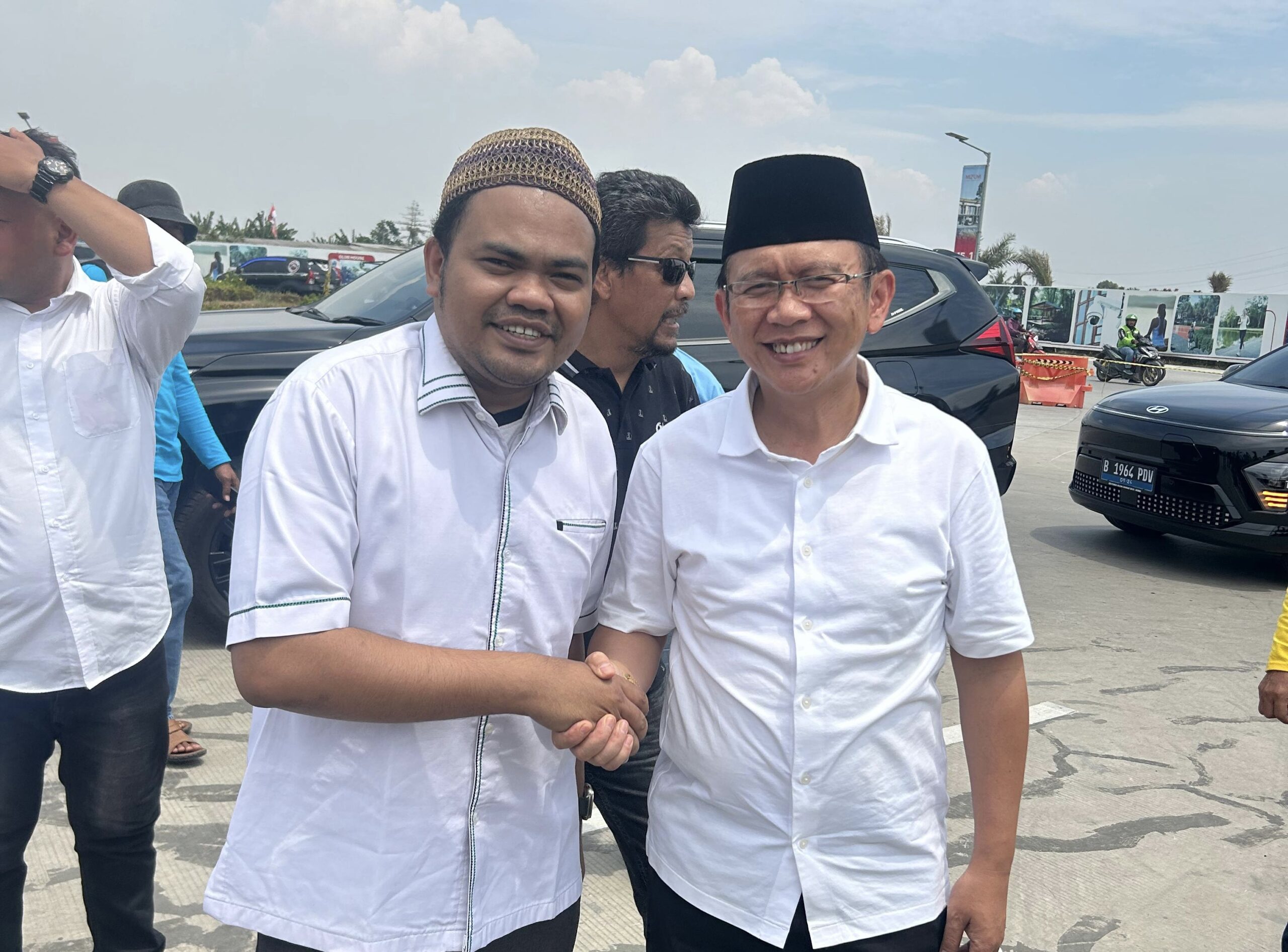 Aktivis Muda Kabupaten Bekasi Ini Sebut Paslon Dani-Romli Pasangan yang Pro Terhadap Milenial dan Gen-Z Aktivis Muda Kabupaten Bekasi Ini Sebut Paslon Dani-Romli Pasangan yang Pro Terhadap Milenial dan Gen-Z