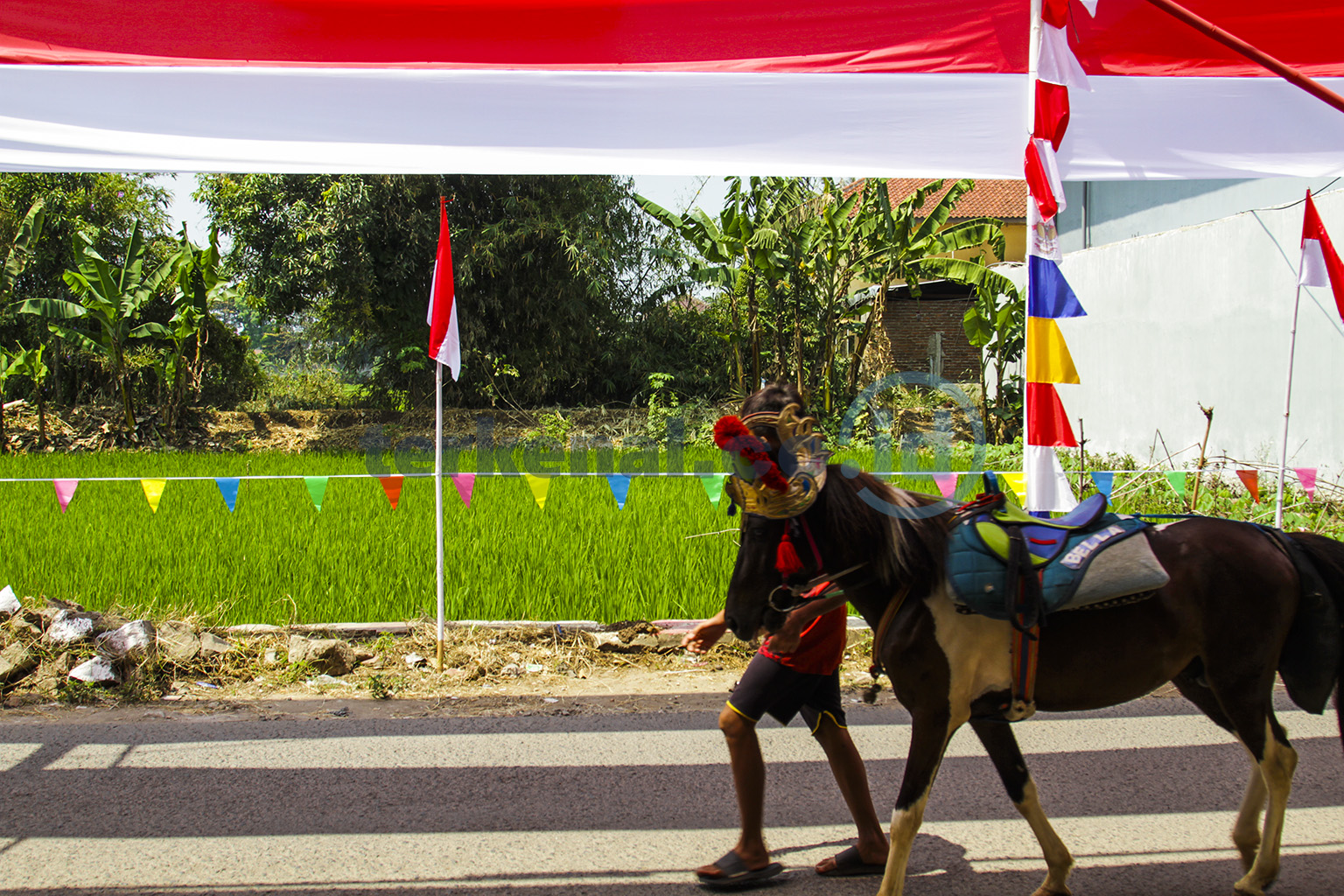 FOTO: Hiasan bendera Merah Putih Jelang HUT RI di Kabupaten Bandung FOTO: Hiasan bendera Merah Putih Jelang HUT RI di Kabupaten Bandung