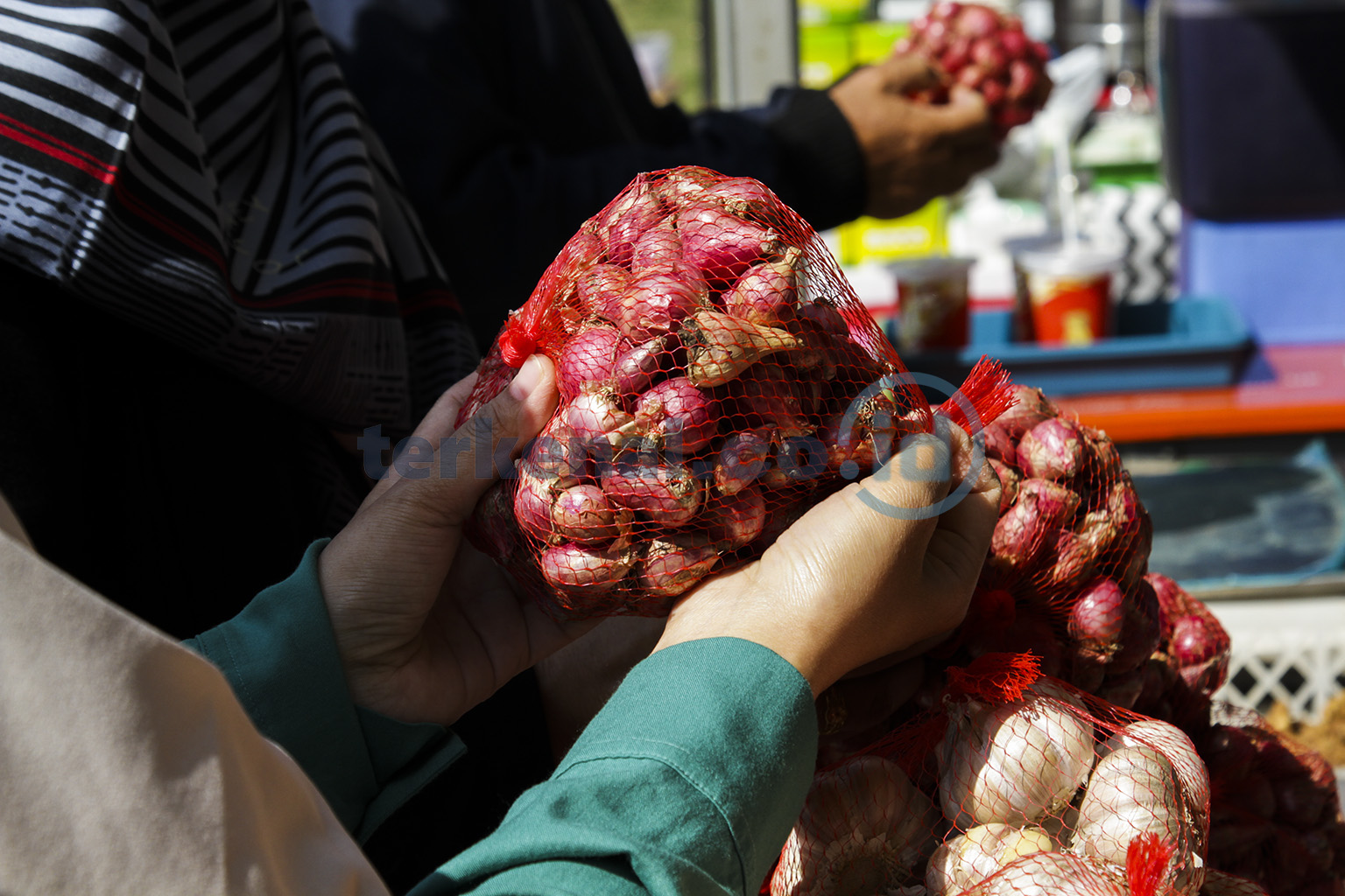FOTO: Operasi Pasar Bersubsidi di Bandung FOTO: Operasi Pasar Bersubsidi di Bandung