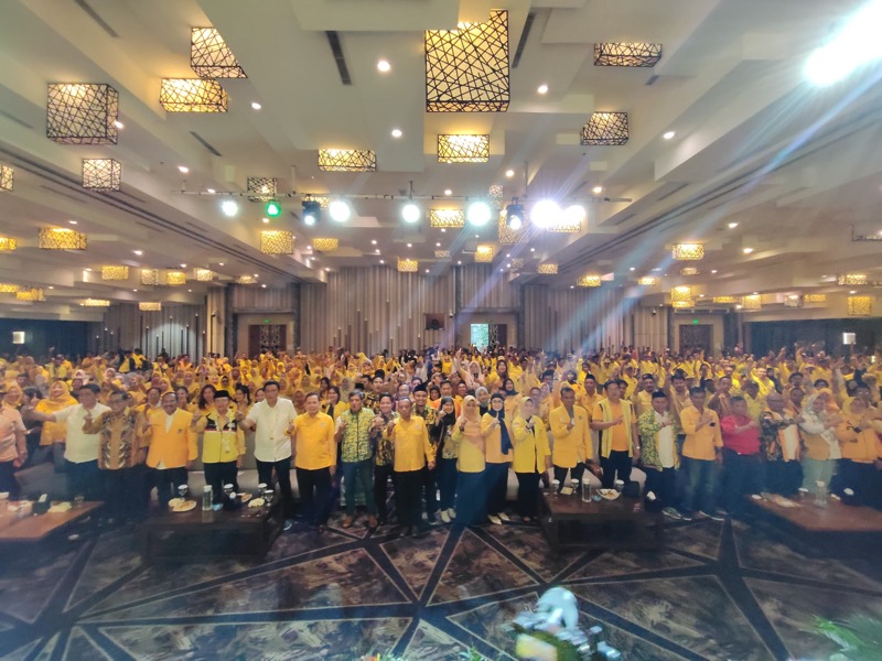 Golkar Kabupaten Bekasi Gelar Konsolidasi Partai, Dani Ramdan: Makin Hari, Semakin Solid Golkar Kabupaten Bekasi Gelar Konsolidasi Partai, Dani Ramdan: Makin Hari, Semakin Solid