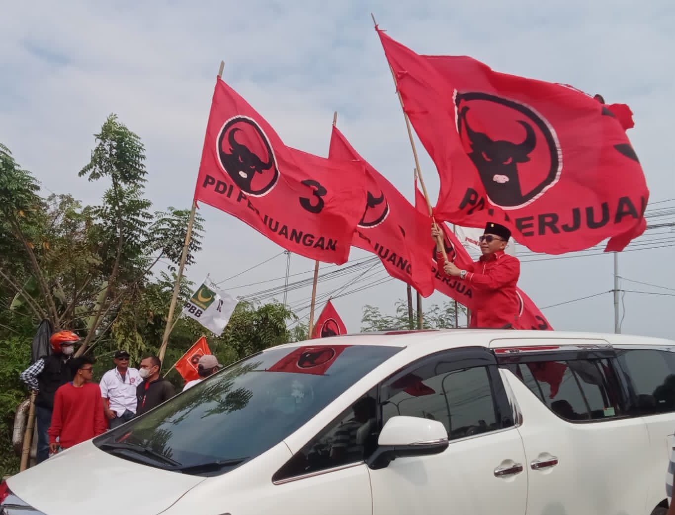 Gaspol! Nyumarno Siap Jadi Panglima Kemenangan Pasangan AA di Dapil 7 Gaspol! Nyumarno Siap Jadi Panglima Kemenangan Pasangan AA di Dapil 7
