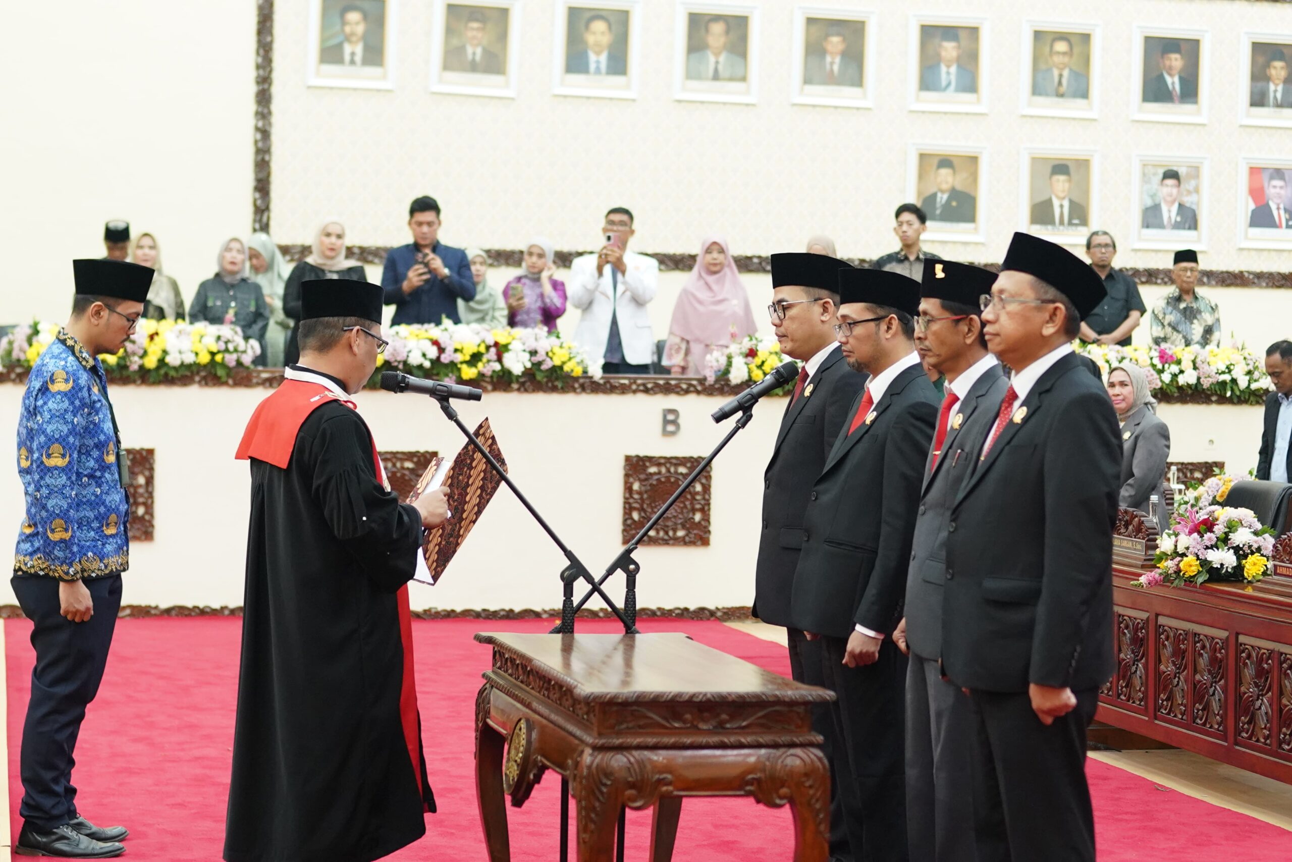 Sah! Ade Sukron Jadi Ketua DPRD Kabupaten Bekasi Sah! Ade Sukron Jadi Ketua DPRD Kabupaten Bekasi