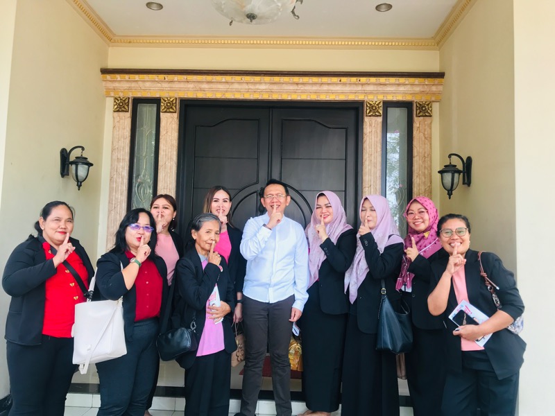 Mantap! Dukungan Nomor Urut 1 Dani Ramdan-Haji Romli Makin Mengalir Sejumlah Tokoh Perempuan Mantap! Dukungan Nomor Urut 1 Dani Ramdan-Haji Romli Makin Mengalir Sejumlah Tokoh Perempuan
