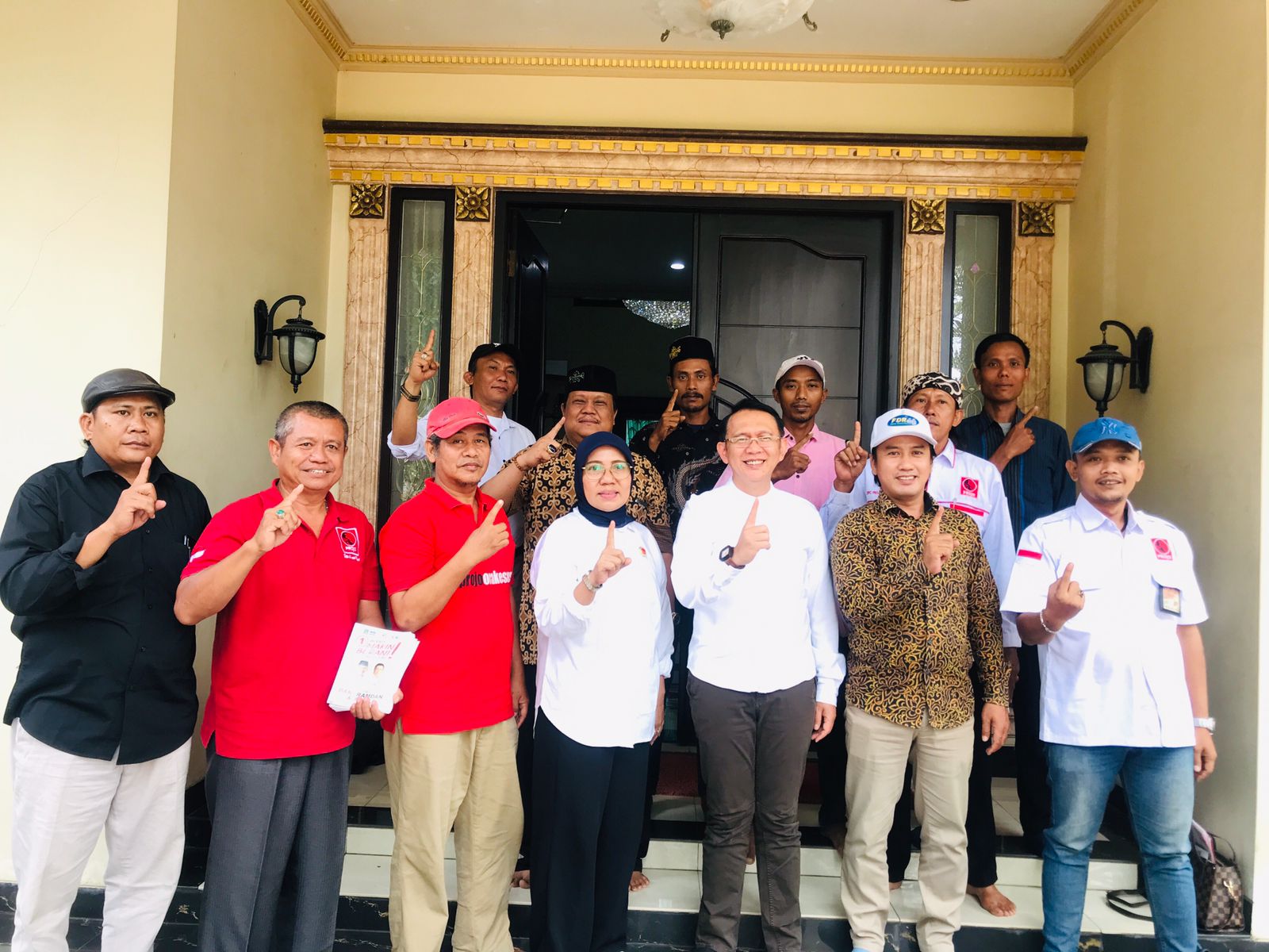 Intruksi Pusat, Relawan Pro Jokowi Kabupaten Bekasi 100% Dukung Dani-Romli Intruksi Pusat, Relawan Pro Jokowi Kabupaten Bekasi 100% Dukung Dani-Romli