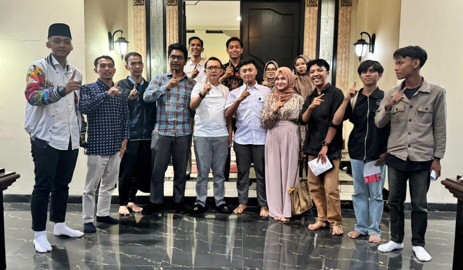 Wih! Pemilih Muda Kabupaten Bekasi Merapat ke Dani Ramdan-Haji Romli Wih! Pemilih Muda Kabupaten Bekasi Merapat ke Dani Ramdan-Haji Romli