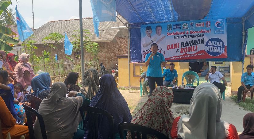 Partai Gelora Kampanyekan Dani-Romli Lewat Tebus Murah Sembako di Muaragembong Bekasi Partai Gelora Kampanyekan Dani-Romli Lewat Tebus Murah Sembako di Muaragembong Bekasi