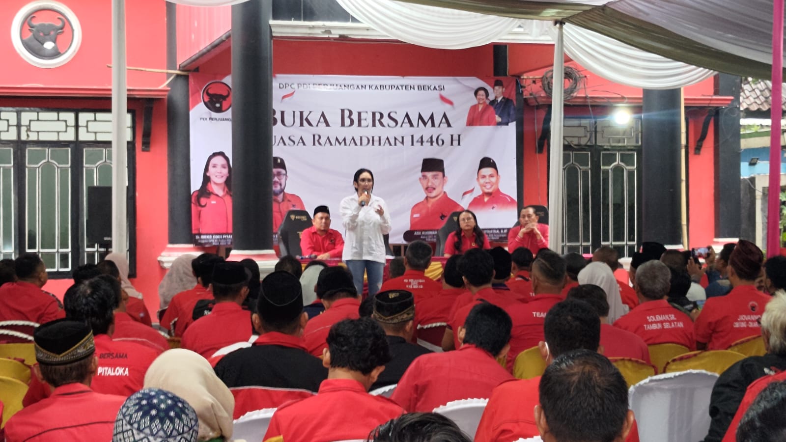 PDIP Kabupaten Bekasi Gelar Buka Puasa Bersama PDIP Kabupaten Bekasi Gelar Buka Puasa Bersama