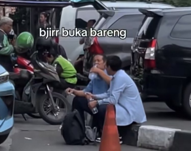 Haru! Driver Taksi Online Ajak Penumpang Buka Puasa Haru! Driver Taksi Online Ajak Penumpang Buka Puasa