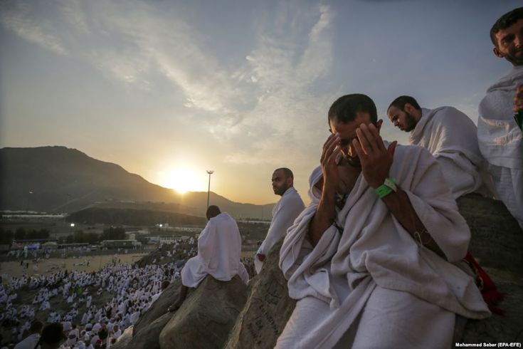 Anjuran dan Larangan Selama Wukuf di Arafah Anjuran dan Larangan Selama Wukuf di Arafah