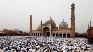 Hukum Shalat Jumat Jika Idul Adha Bertepatan Jumat Hukum Shalat Jumat Jika Idul Adha Bertepatan Jumat