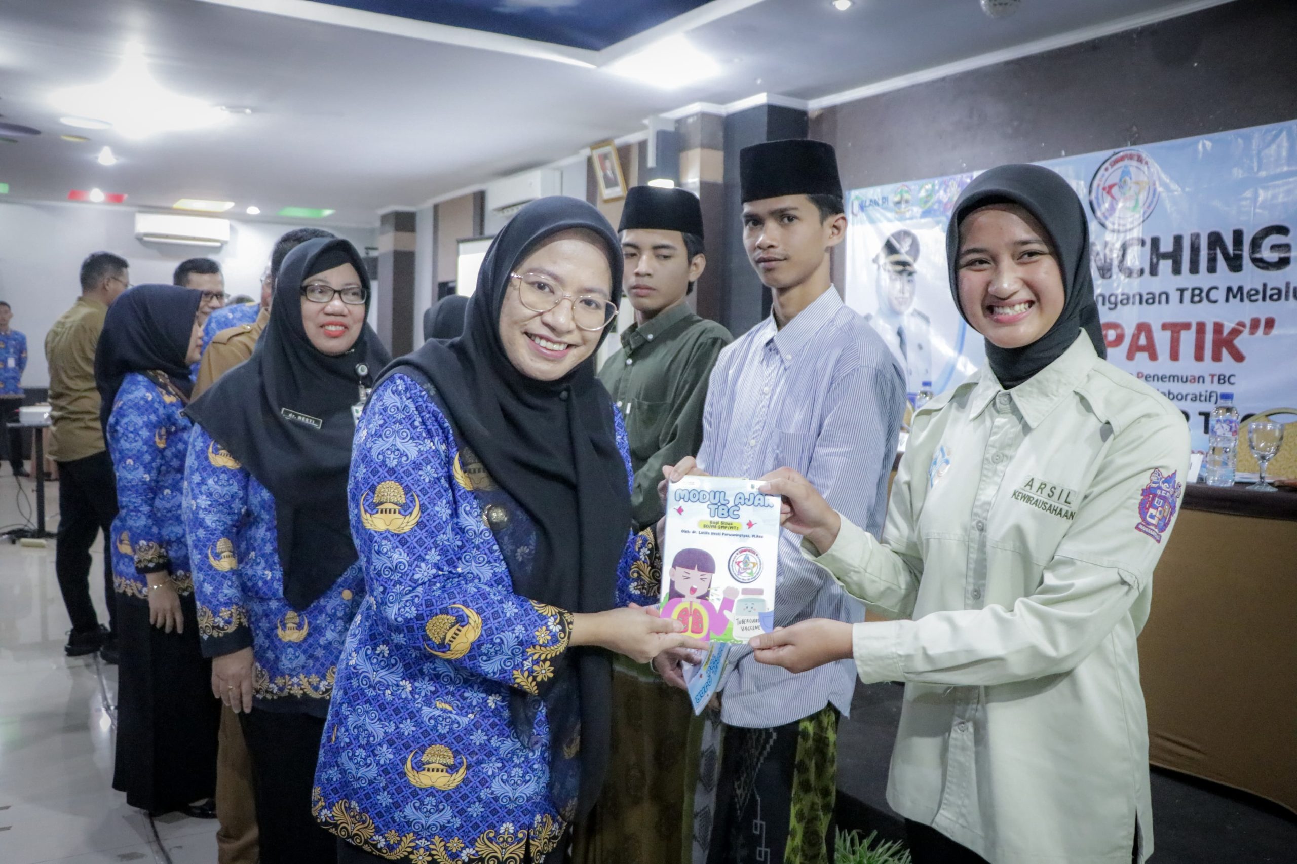 Luncurkan Strategi SIMPATIK, Pemkab Banjarnegara Tegaskan Komitmen Eliminasi TBC 2030 Luncurkan Strategi SIMPATIK, Pemkab Banjarnegara Tegaskan Komitmen Eliminasi TBC 2030