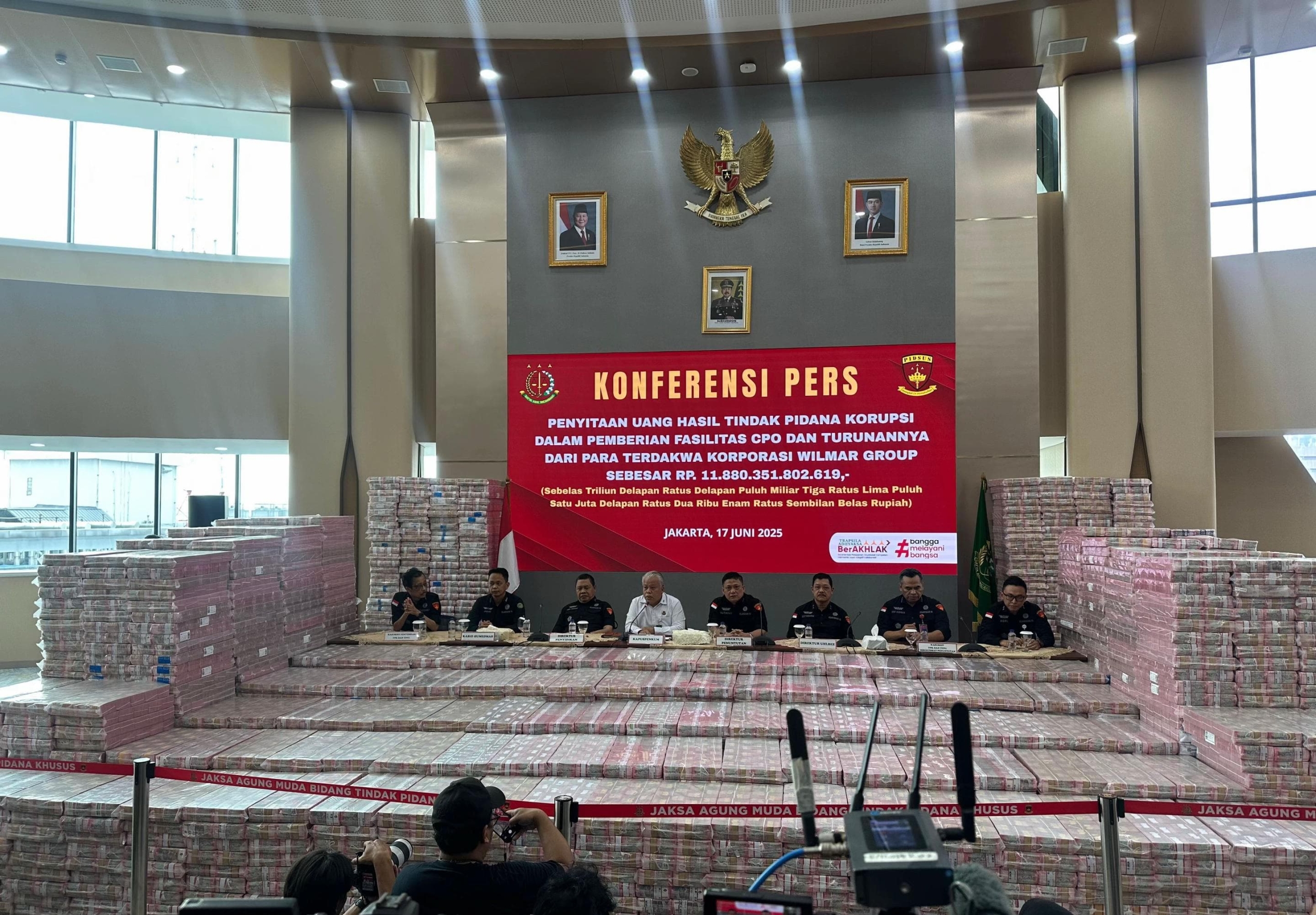 Kejagung Sita Rp11 Triliun dari Kasus Korupsi Wilmar Group Kejagung Sita Rp11 Triliun dari Kasus Korupsi Wilmar Group