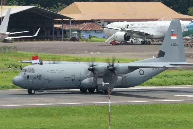 TNI AU Siaga, Siapkan Pesawat Hercules dan Boeing untuk Evakuasi WNI dari Iran-Israel TNI AU Siaga, Siapkan Pesawat Hercules dan Boeing untuk Evakuasi WNI dari Iran-Israel