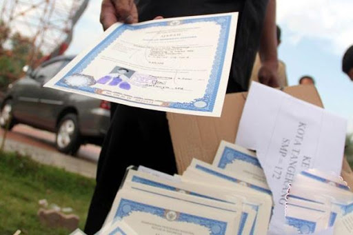 Serius Nanya, Emang Masih Zaman Perusahaan Nahan Ijazah Karyawan? Serius Nanya, Emang Masih Zaman Perusahaan Nahan Ijazah Karyawan?