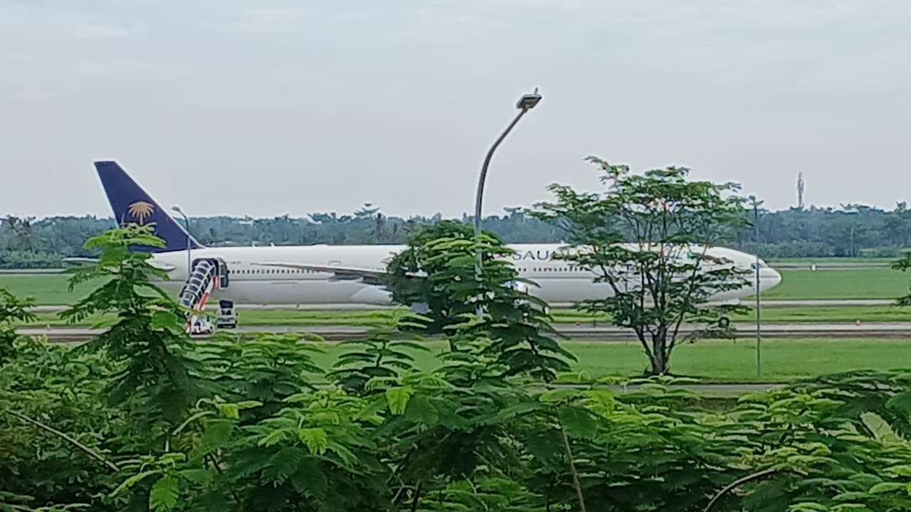 Drama Ancaman Bom di Pesawat Saudia, Mendarat Darurat di Kualanamu Drama Ancaman Bom di Pesawat Saudia, Mendarat Darurat di Kualanamu