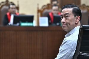 Tom Lembong di Pusaran Kritik: Kapitalisme sebagai “Vonis” di Panggung Ekonomi Indonesia Tom Lembong di Pusaran Kritik: Kapitalisme sebagai “Vonis” di Panggung Ekonomi Indonesia