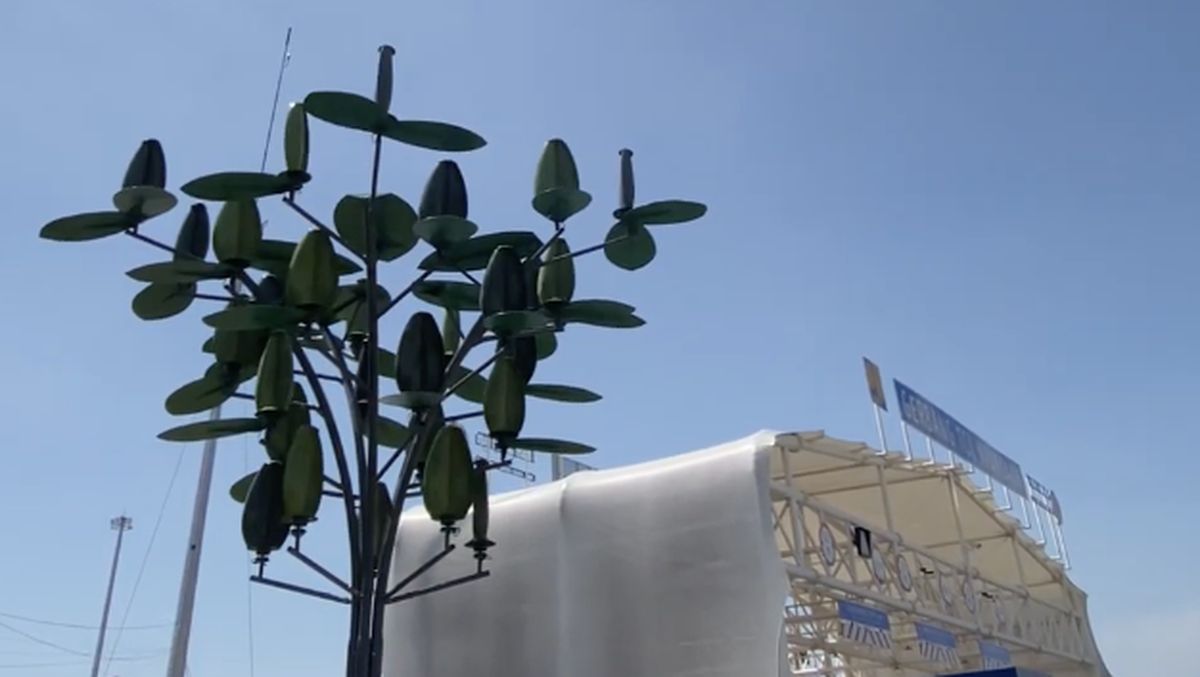 Pohon Angin Hibrida Pertama di Jalan Tol Probolinggo-Banyuwangi dan Implikasinya terhadap Transisi Energi Indonesia Pohon Angin Hibrida Pertama di Jalan Tol Probolinggo-Banyuwangi dan Implikasinya terhadap Transisi Energi Indonesia