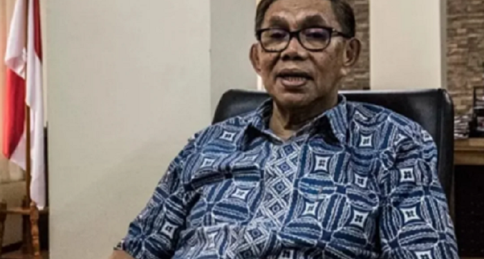 Klarifikasi Mantan Rektor UGM: Pencabutan Pernyataan Kontroversial Mengenai Ijazah Presiden Jokowi Klarifikasi Mantan Rektor UGM: Pencabutan Pernyataan Kontroversial Mengenai Ijazah Presiden Jokowi
