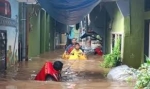 20 RT di Jakarta Terendam Banjir Akibat Luapan Ciliwung, Dipicu Peningkatan Status Siaga Air 20 RT di Jakarta Terendam Banjir Akibat Luapan Ciliwung, Dipicu Peningkatan Status Siaga Air