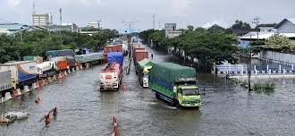 Semangat Nakes RSI Sultan Agung Tak Surut Diterjang Banjir Pantura Semarang–Demak Semangat Nakes RSI Sultan Agung Tak Surut Diterjang Banjir Pantura Semarang–Demak